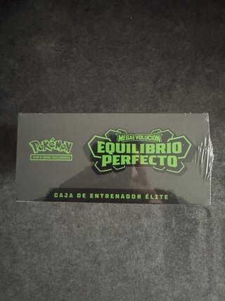 Caja Entrenador Élite Pokémon Equilibrio Perfecto