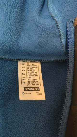 Chaqueta Impermeable Quechua Negra y Azul