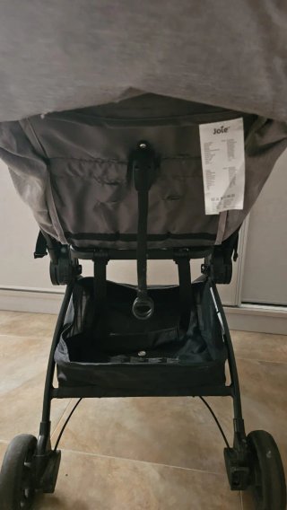 Silla de paseo Joie Pact Lite gris