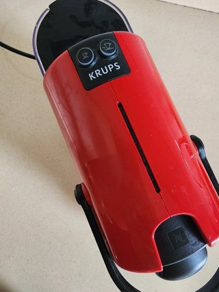 Cafetera Nespresso Krups Roja