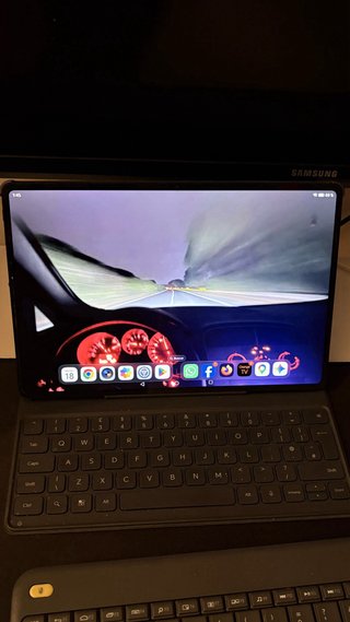 Honor MagicPad 2 Negra con funda teclado original