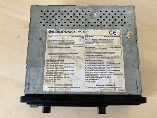 Lote 2 Autorradios Vintage Citroën y Blaupunkt
