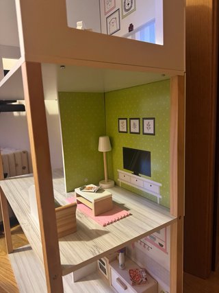 Casa de muñecas de madera grande