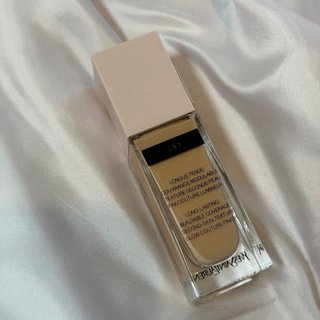 Base de maquillaje YSL All Hours Glow tono LN7