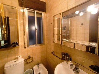 Se alquila habitacion para estudiante CHICA