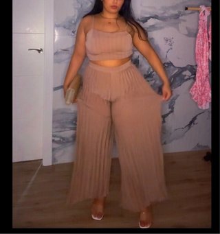 Traje ancho beige