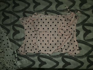 Blusa rosa lunares negros