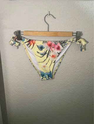 Bikini con relleno estampado floral