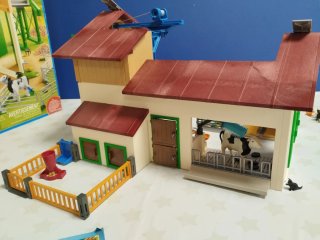 Gran granja Playmobil con silo