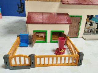 Gran granja Playmobil con silo