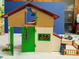 Gran granja Playmobil con silo
