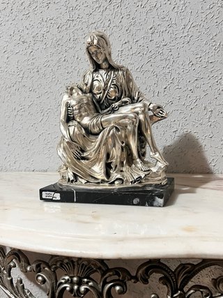 Figura La Piedad Miguel Angel Plata