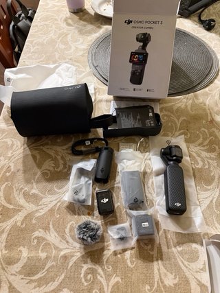 DJI Osmo Pocket 3 Creator Combo