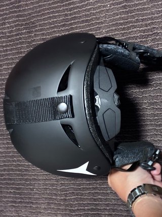 Casco Atomic Ski/Snowboard Negro Sin Uso