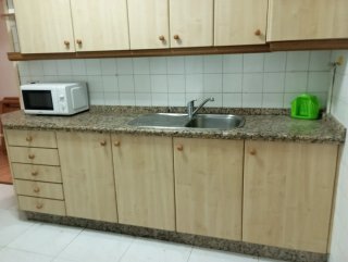 Muebles de cocina madera y mármol. Pontevedra.