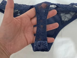 Braguita azul aterciopelada con encaje