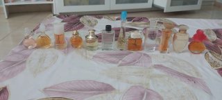 Colección miniaturas de perfumes