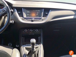 Opel Grandland X 1.2 Turbo Design & Tech