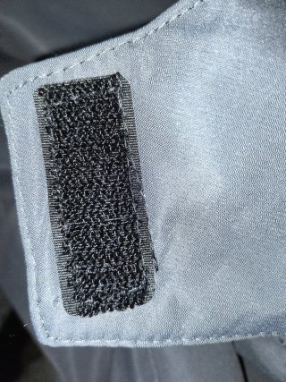 Parka Klandestine con Capucha Gris
