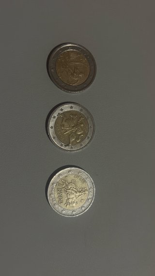3 monedas de dos euros de Francia Lituania y Egipt