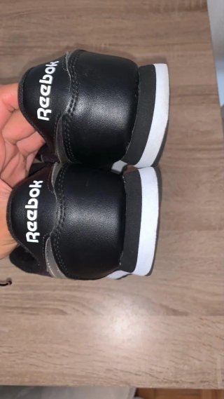 Reebok Anuel Rojas