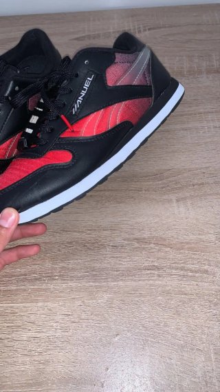 Reebok Anuel Rojas