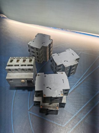 5 Interruptores Automáticos Magnetotermicos , MEDEX, LSC-16A, FS 40/4, LC-20A