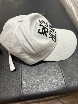 Berretto grigio con logo