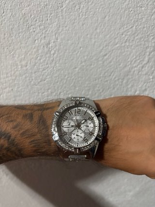 Reloj Guess Plateado con Cristales