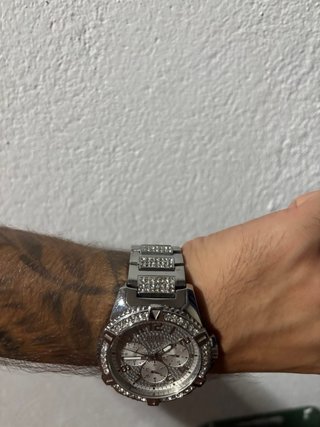 Reloj Guess Plateado con Cristales