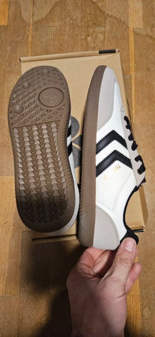 Hummel Eva74 Talla 42 Nuevas