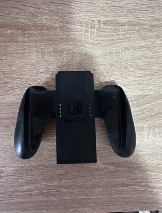 Nintendo Switch + Controller Pro + Custodia