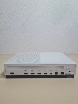 Xbox One S Blanca + Mando y Cables