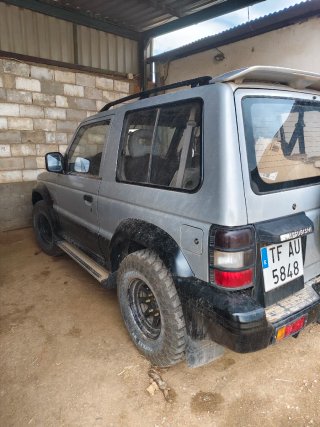Mitsubishi Montero 1996