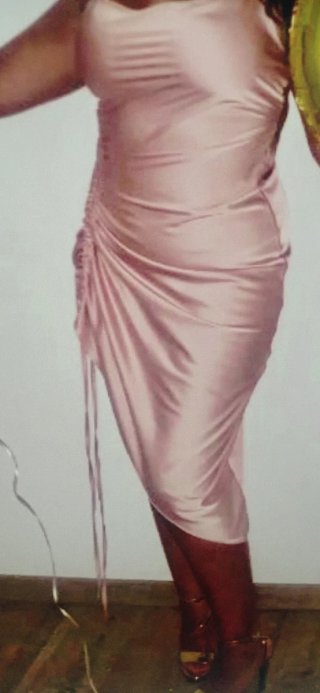 Vestido satinado rosa pastel