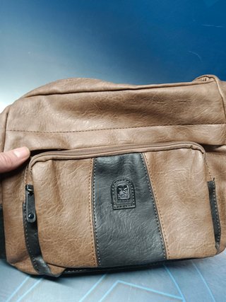 Bolso de piel by clair,s bags en perfecto estado