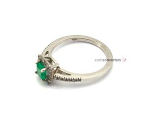sortija oro 18k con piedra con diamante,esmeralda
