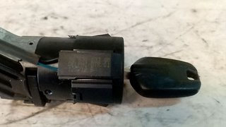 Antirrobo / llave peugeot 9663123380 208 240399