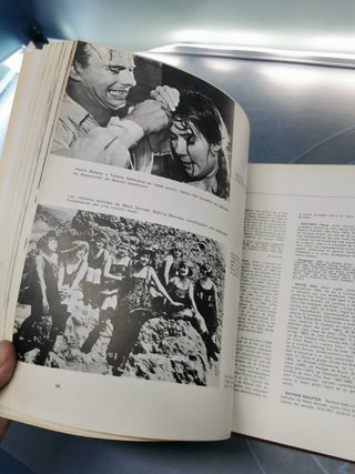 2 tomos de 4 (A-F, G-O) .. ENCICLOPEDIA ILUSTRADA DEL CINE, editorial labor