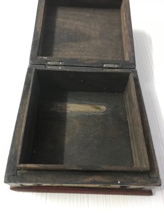 Juyero Caja Decorada Oro y Rojo
