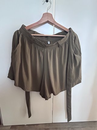 Pantalón corto mujer verde oliva