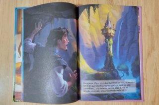 Clásico cuento Disney. " Enredados". Salvat.