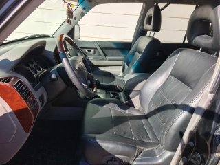 Mitsubishi Montero 2003