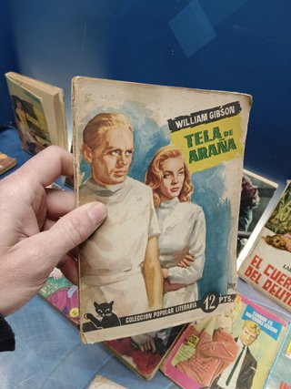 15 novelas PULP diferentes