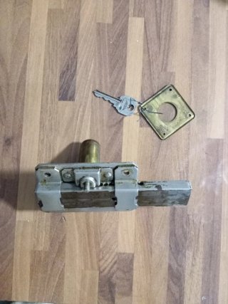 cerradura de sobreponer seguridad con bombín exter