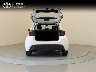 TOYOTA Yaris ACTIVE PLUS