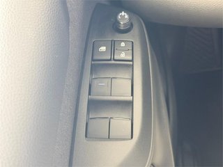 TOYOTA Yaris ACTIVE PLUS