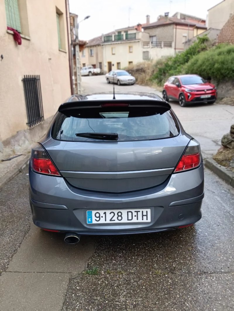 Opel Astra 2007 - foto 1