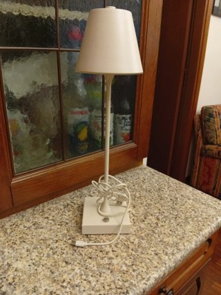 Lampada LED ricaricabile bianca