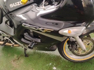 A2 Suzuki GSX 600 F A2